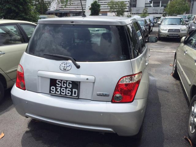 Japanese Used Toyota Ist 2006 Hatchback For Sale